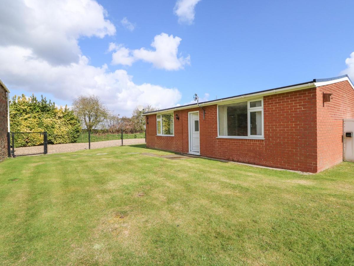 Sheppard'S Hut Villa Terrington Saint Clement Exterior photo